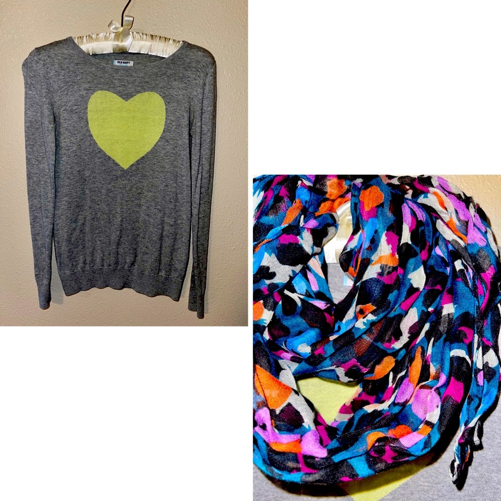 Old Navy sz XS Heart Sweater with Scarf